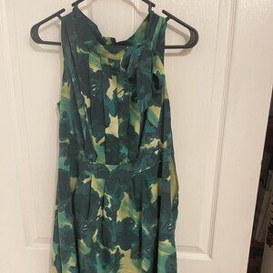 Vibrant Green Abstract Floral Pleated Dress Size 8 - Tropical Paradise Steal!